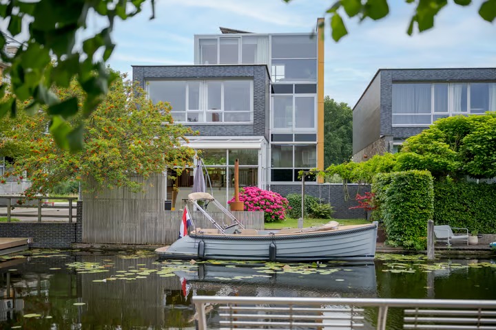 Halfvrijstaande woning Hofvliet 77 in Voorschoten