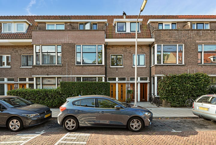 Bovenwoning (dubbel bovenhuis) Botaniestraat 24 Delft