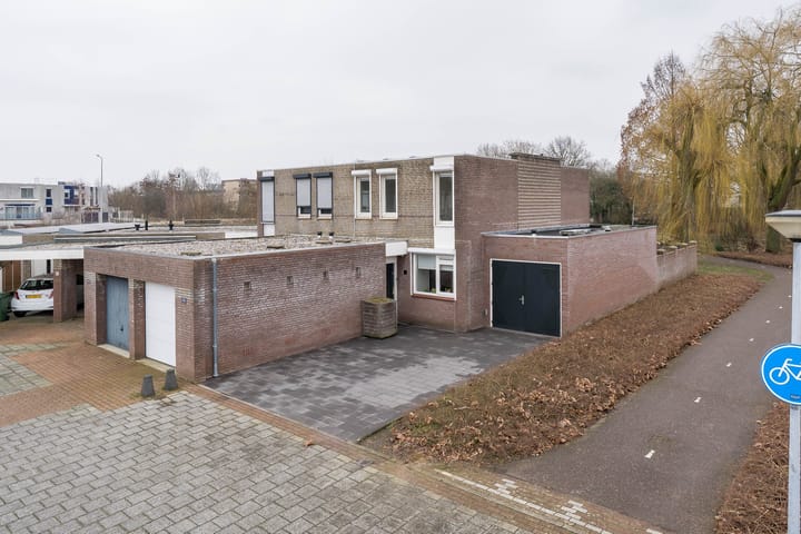 Hoekwoning Poldermolen 102 in Weert