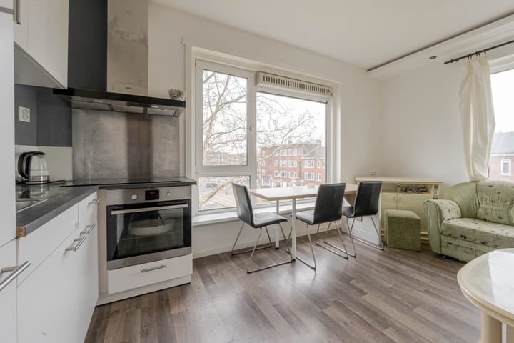 Portiekflat Wolphaertsbocht 272 B Rotterdam