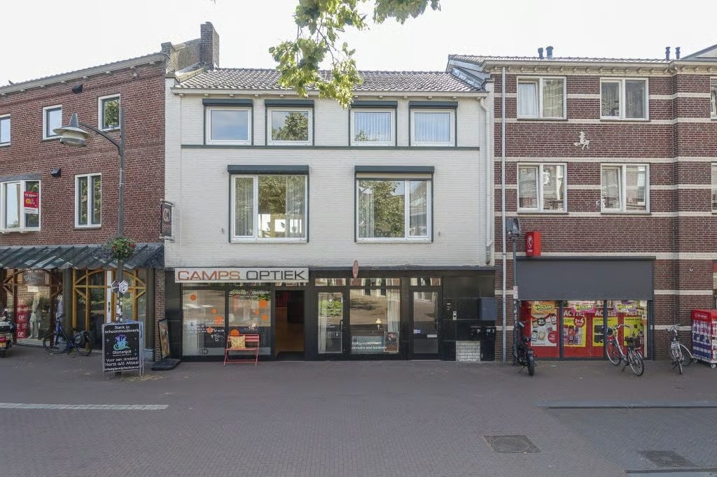 Bovenwoning St. Lambertusplein 2 b in Horst