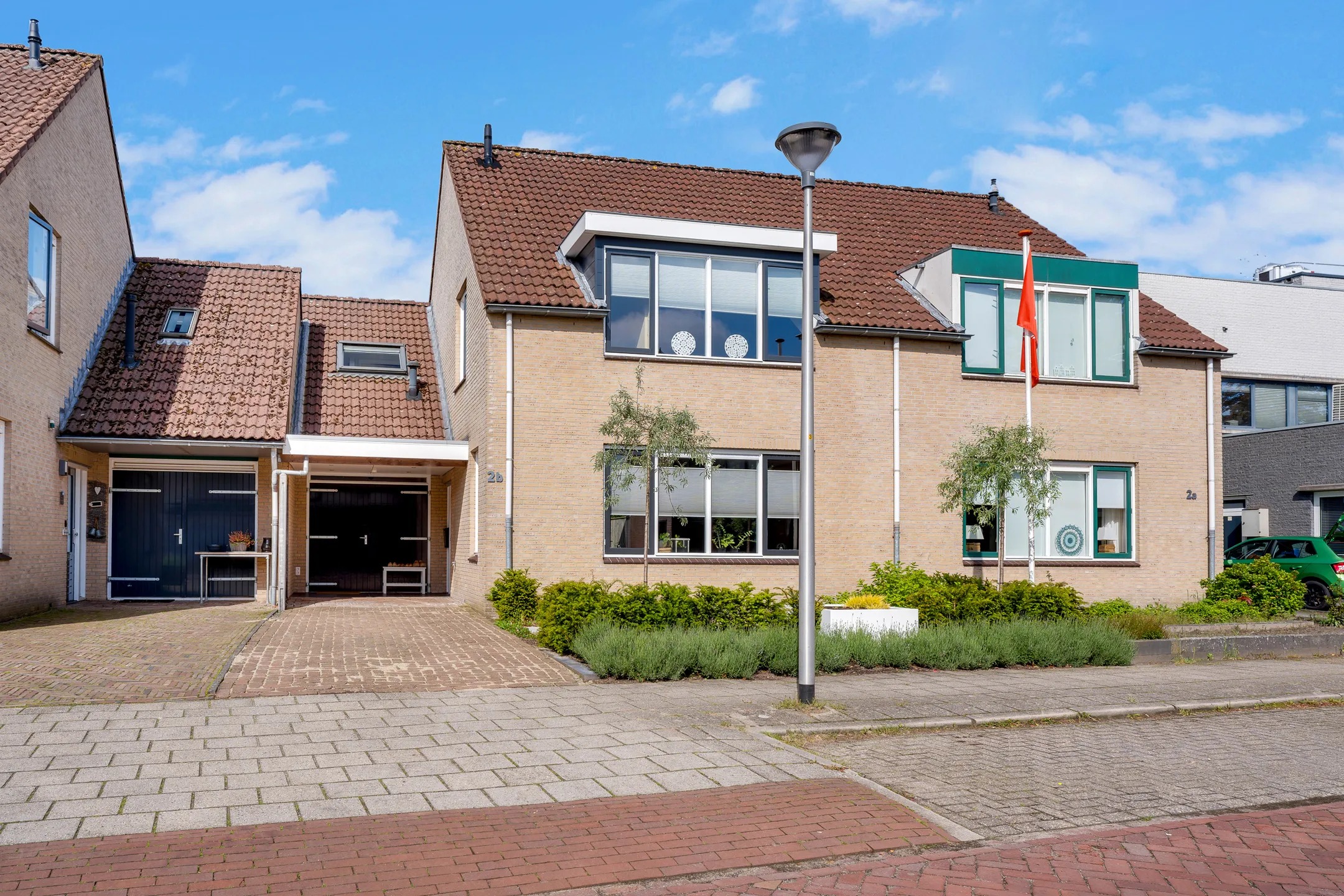 Geschakelde 2-onder-1-kapwoning Jan Steenstraat 2 b in Nijverdal