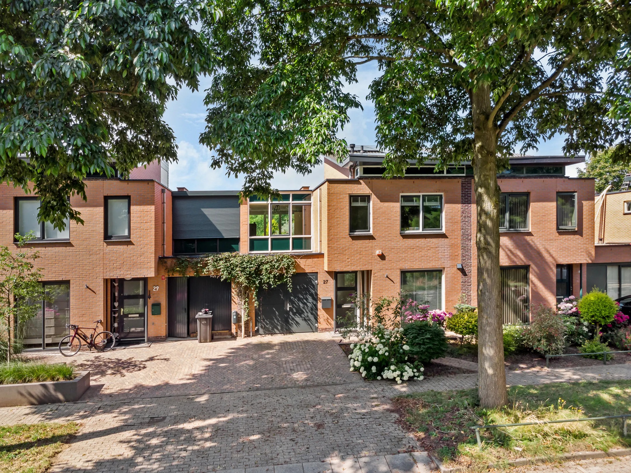 Geschakelde 2-onder-1-kapwoning Mandarijnstraat 27 in Almere
