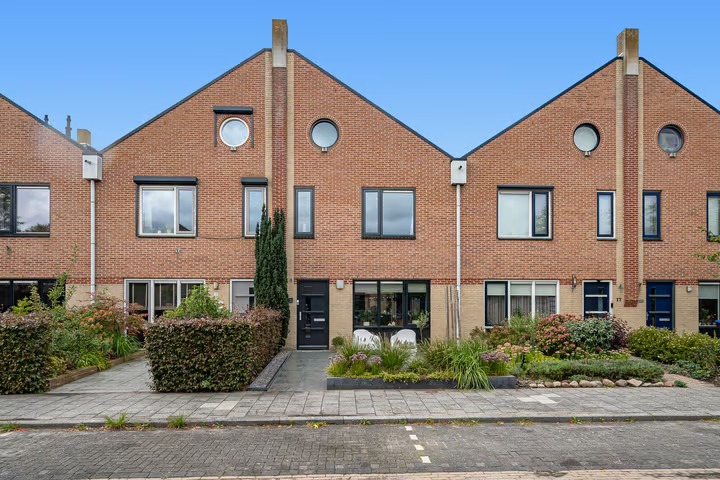 Tussenwoning Fluitekruid 15 in Marknesse