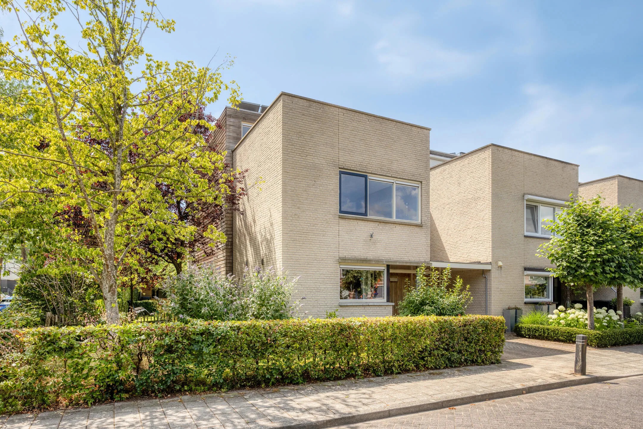 Hoekwoning Marga Klompélaan 144 in Zutphen