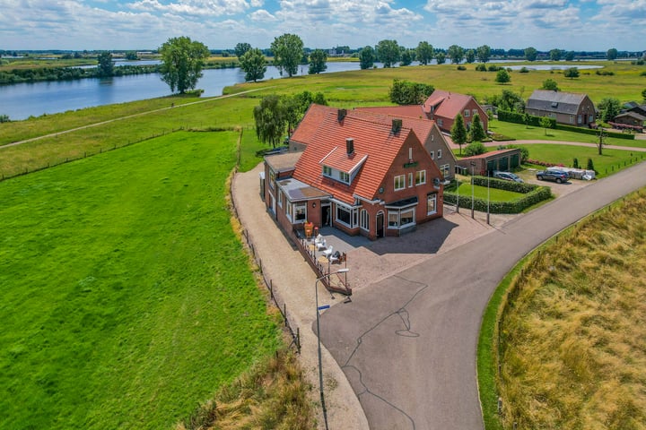 Herenhuis, vrijstaande woning Molendijk 1 Alphen