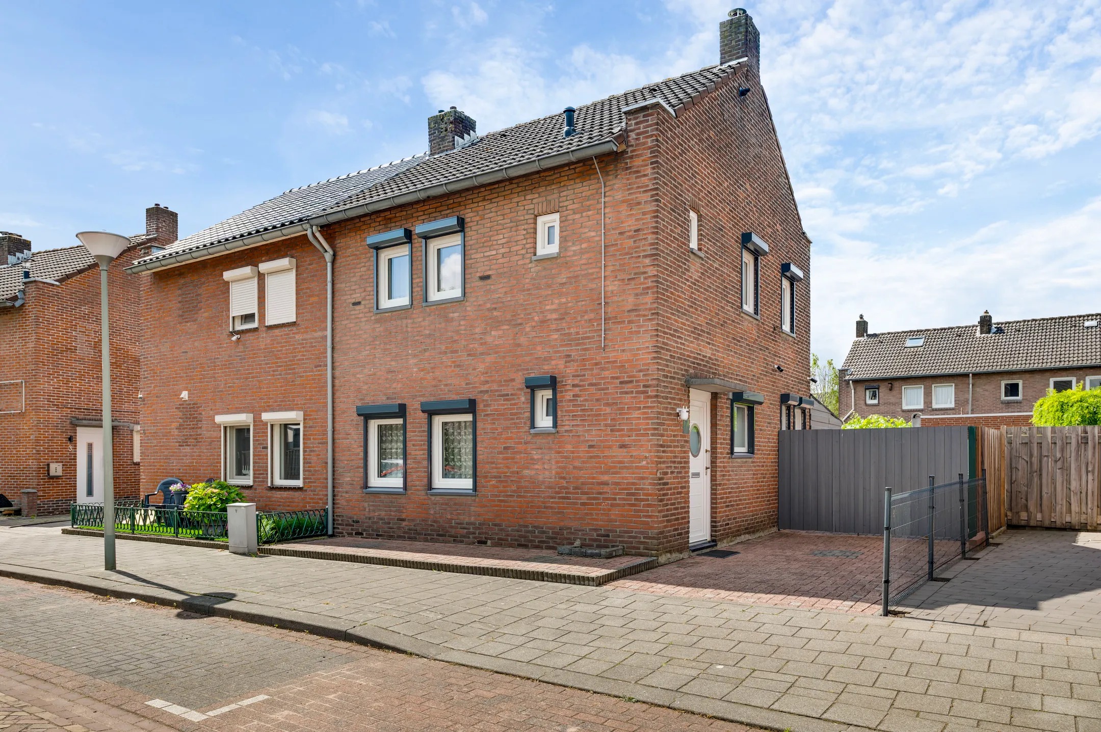 2-onder-1-kapwoning Kleefsestraat 7 in Roermond
