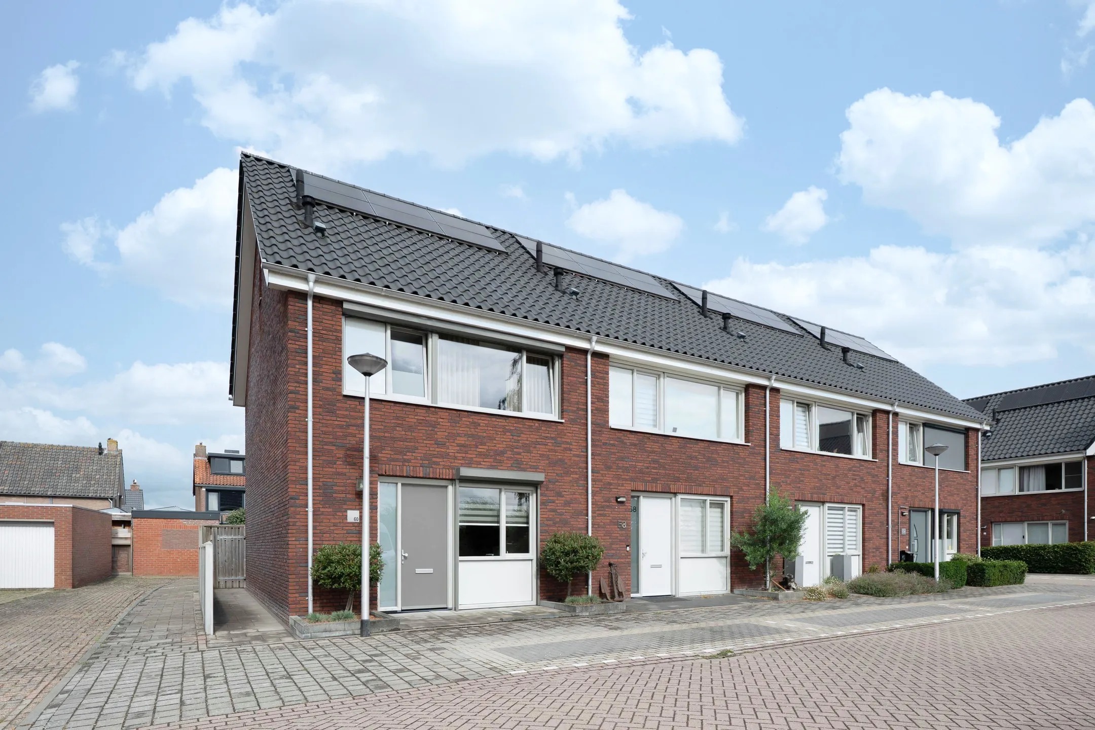 Hoekwoning A M de Jongstraat 60 in Zegge