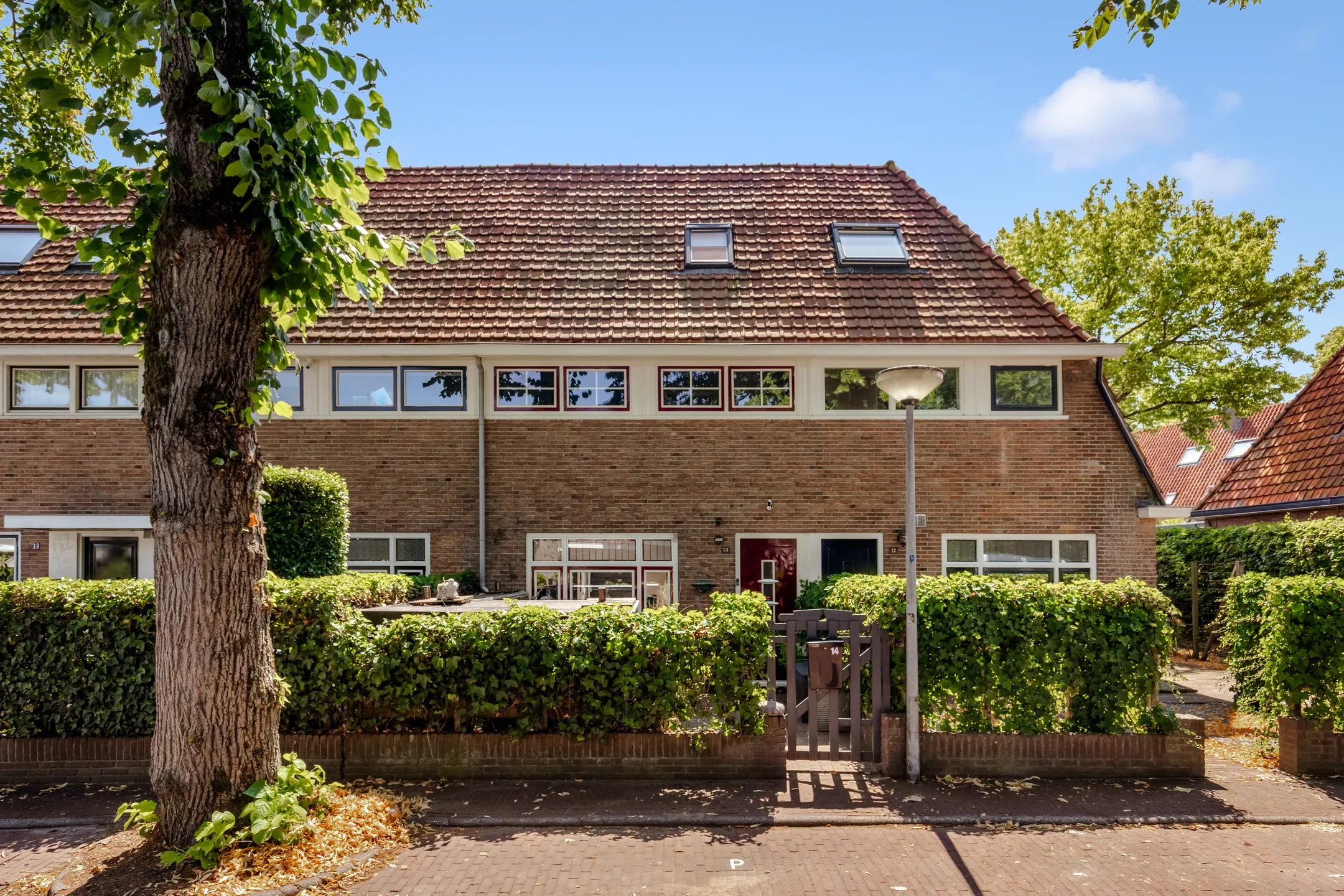 Tussenwoning Dahliastraat 14 in Huizen