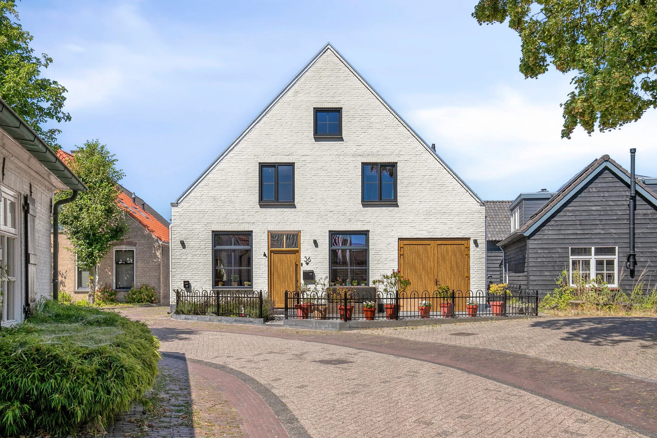 2-onder-1-kapwoning Molenstraat 36 in Raamsdonk