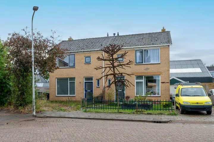 2-onder-1-kapwoning Kruisstraat 9 in Munnekezijl