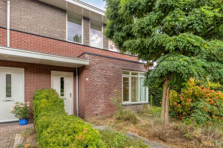Hoekwoning Spoorzicht 16 in Terborg