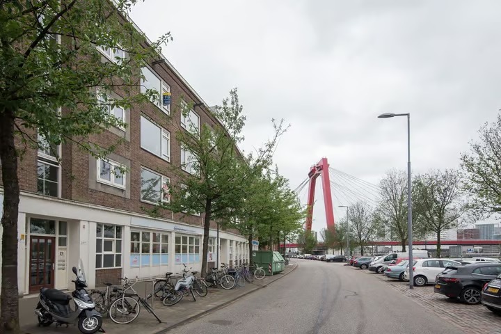 Portiekflat Maaskade 28 B in Rotterdam