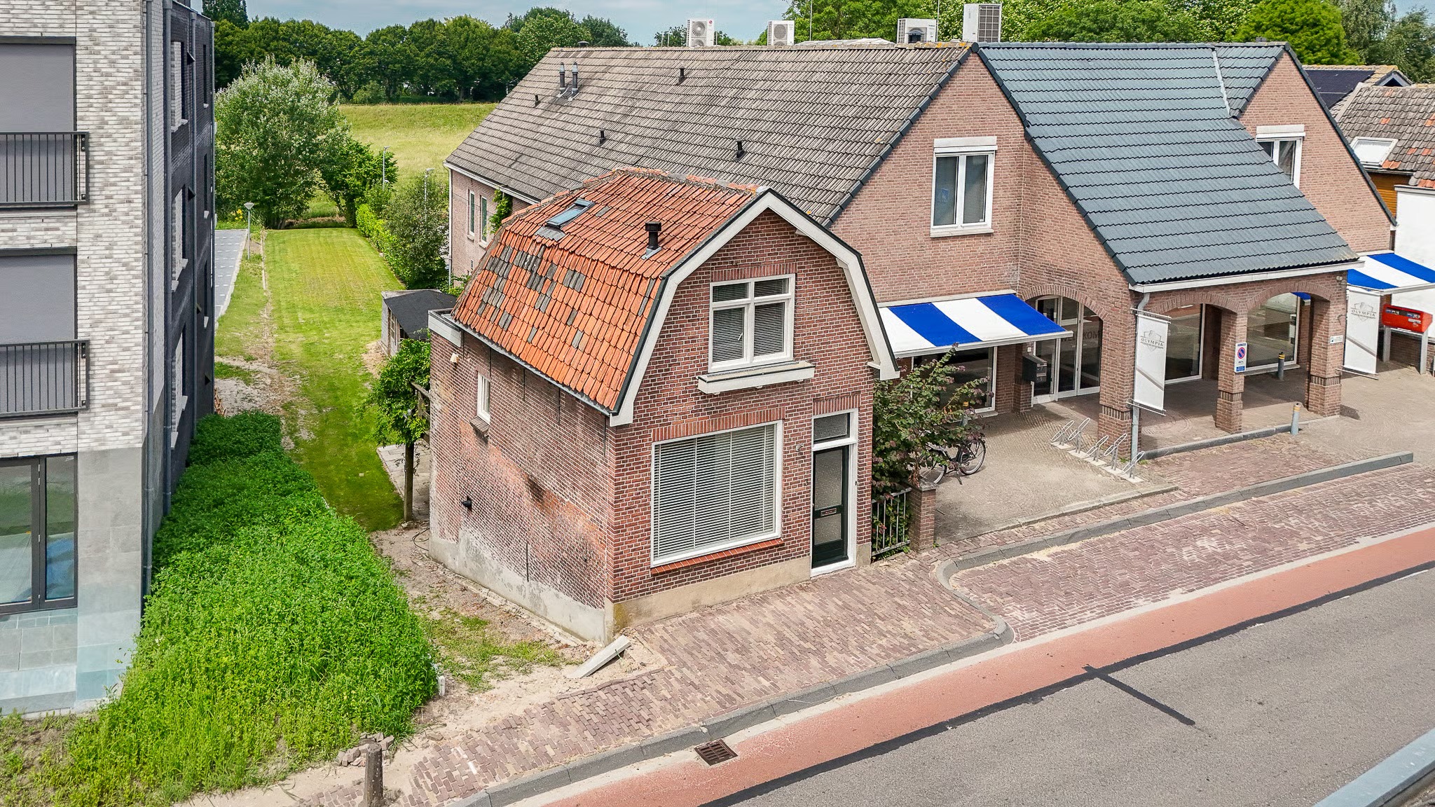 Vrijstaande woning (dijkwoning) Voorstraat 3 in Groot-Ammers