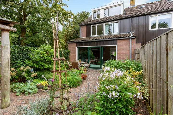 Hoekwoning Van der Weijpad 16 in Amersfoort