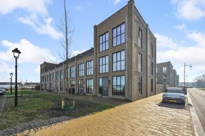 Eengezinswoning, eindwoning Noorddijk 22 in Wormerveer