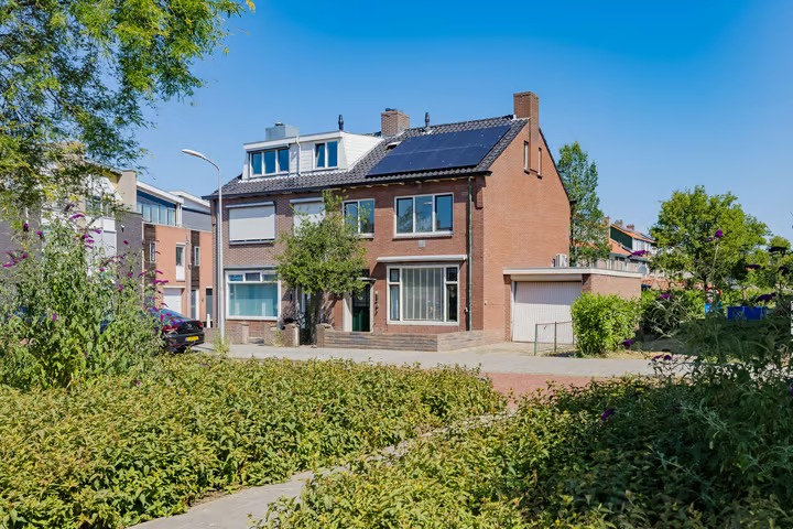 2-onder-1-kapwoning Marconistraat 11 in IJmuiden