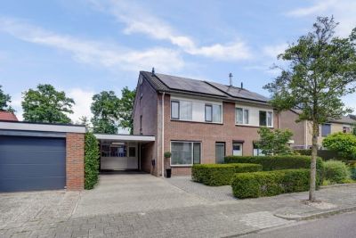 Eengezinswoning, 2-onder-1-kapwoning De Griffioen 10 in Almelo