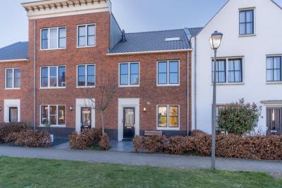 Eengezinswoning, tussenwoning De Zijp 65 in Vianen