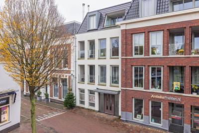 Portiekflat Heereweg 215 L in Lisse