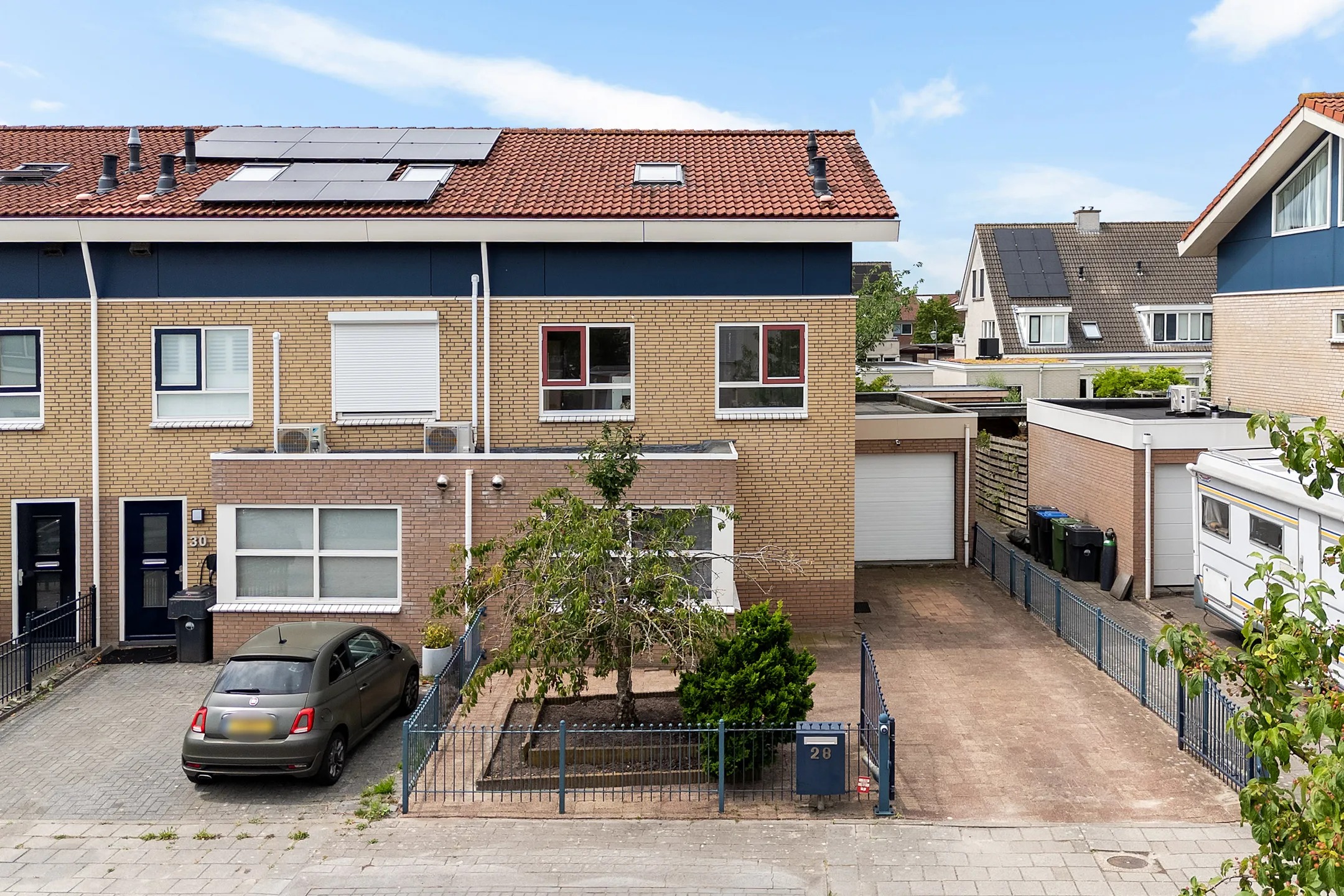 Hoekwoning De Gronzen 28 in Leeuwarden