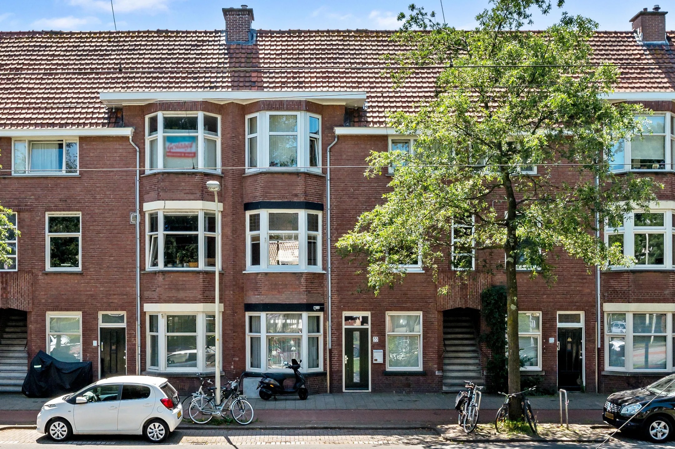 Portiekwoning Pisuissestraat 35 in Den Haag