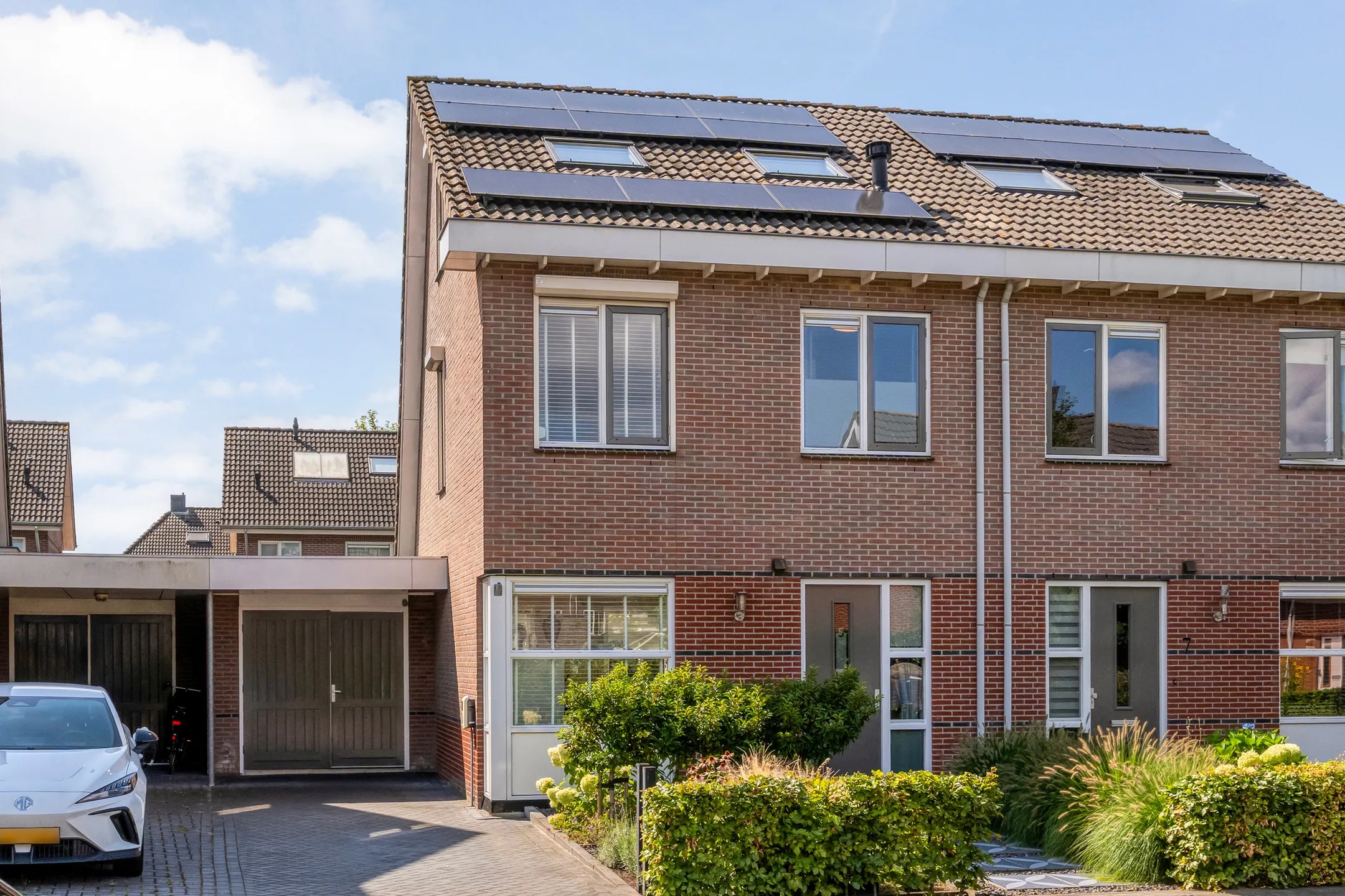2-onder-1-kapwoning Kamferbekestraat 5 in Hardenberg