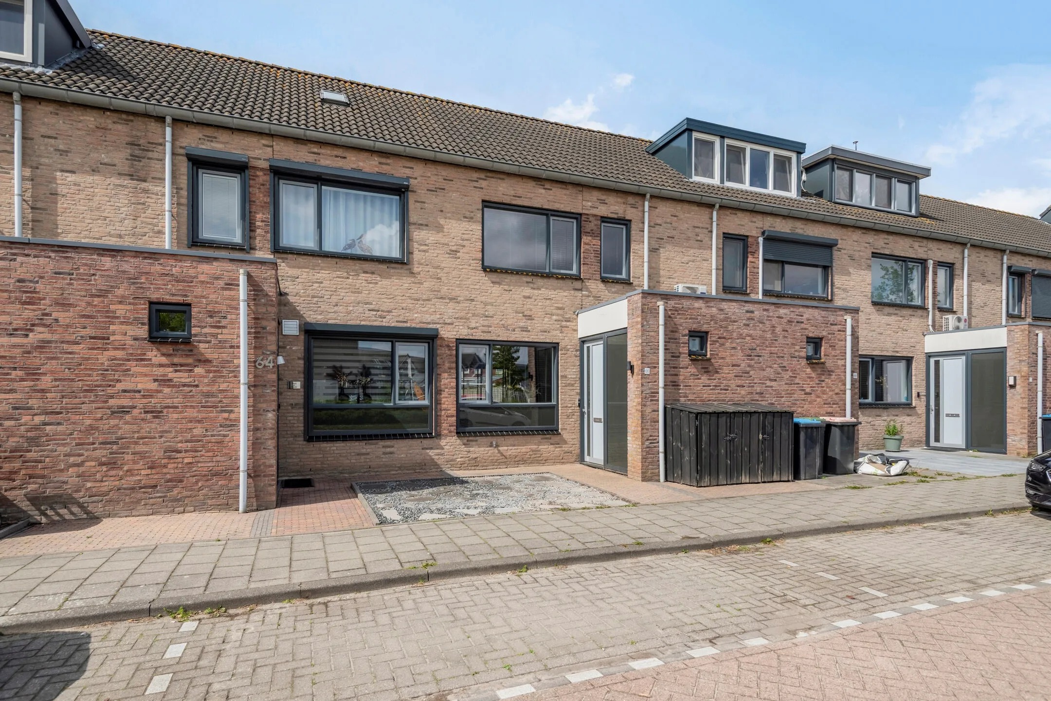 Tussenwoning Waterlinie 66 in Steenbergen