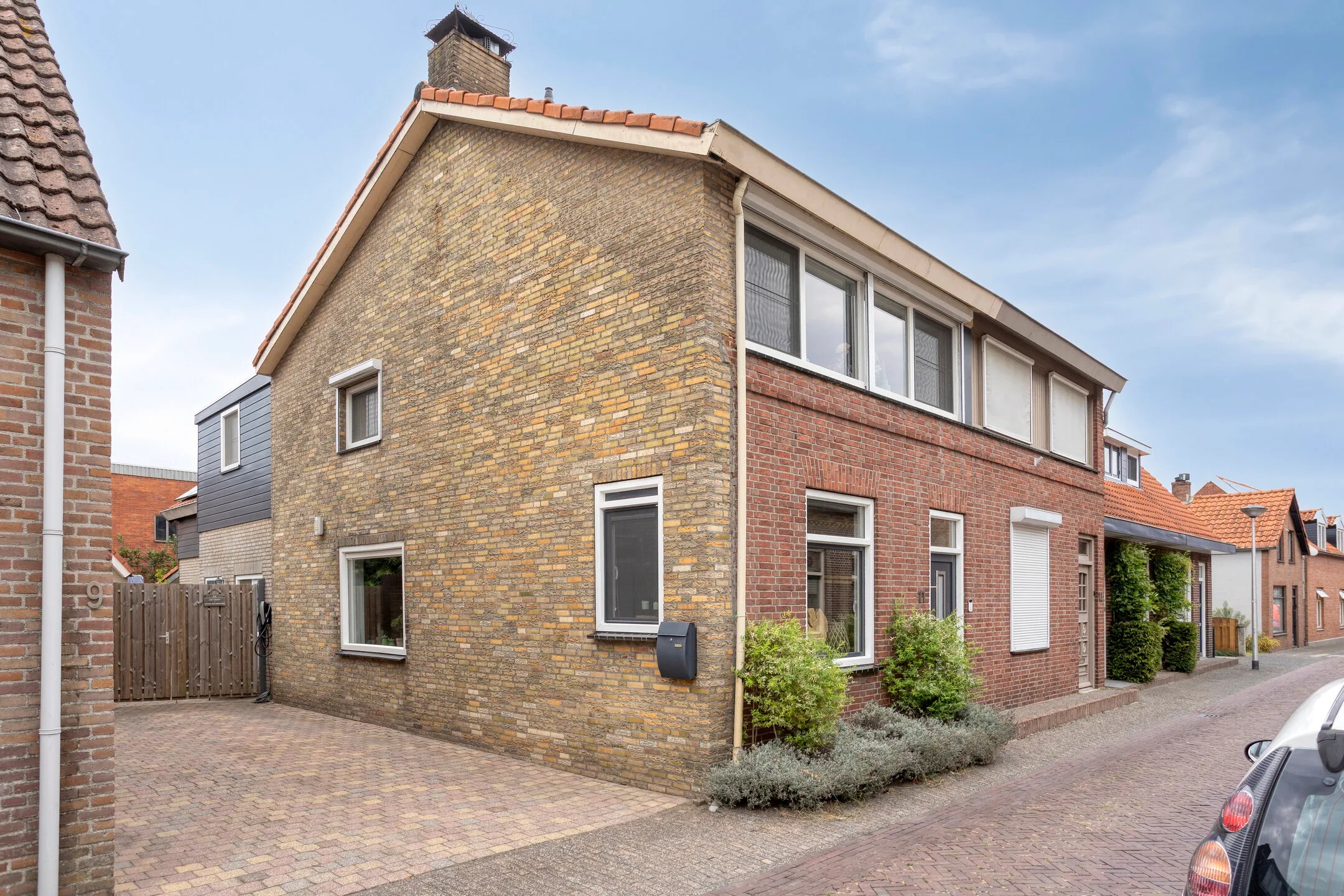 2-onder-1-kapwoning Lagestraat 11 in Rijsbergen