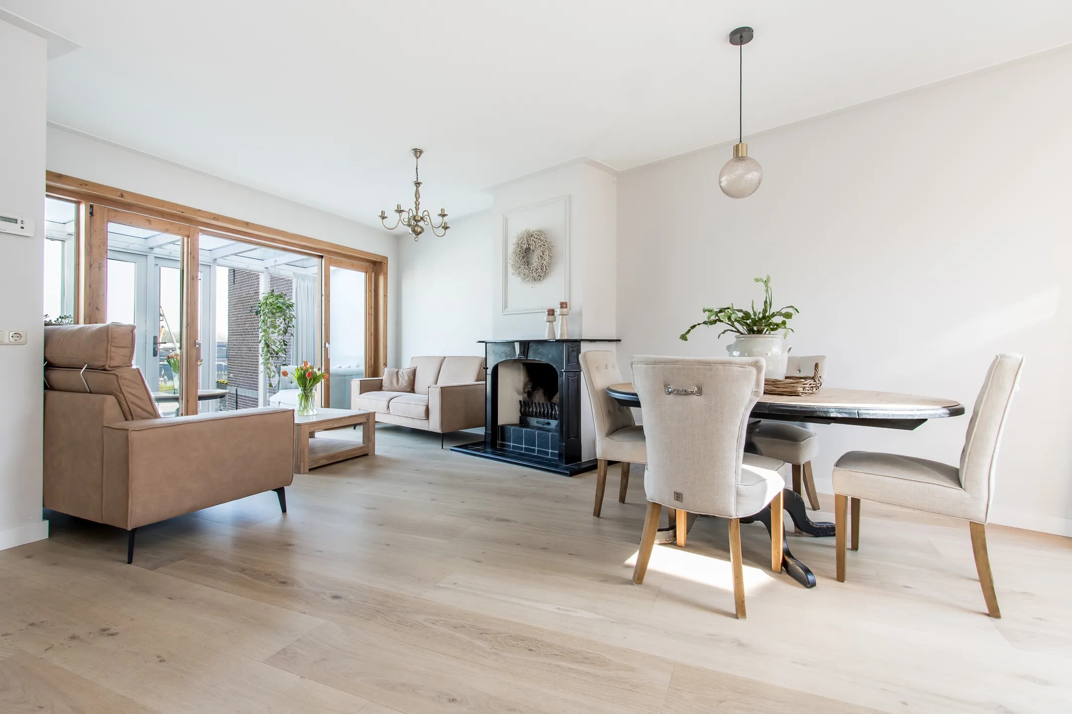 Halfvrijstaande woning (dijkwoning) Maasdijk 347 in Veen