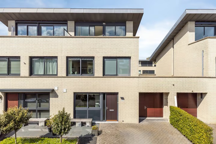 Geschakelde 2-onder-1-kapwoning De Streektuinen 185 in Hoorn