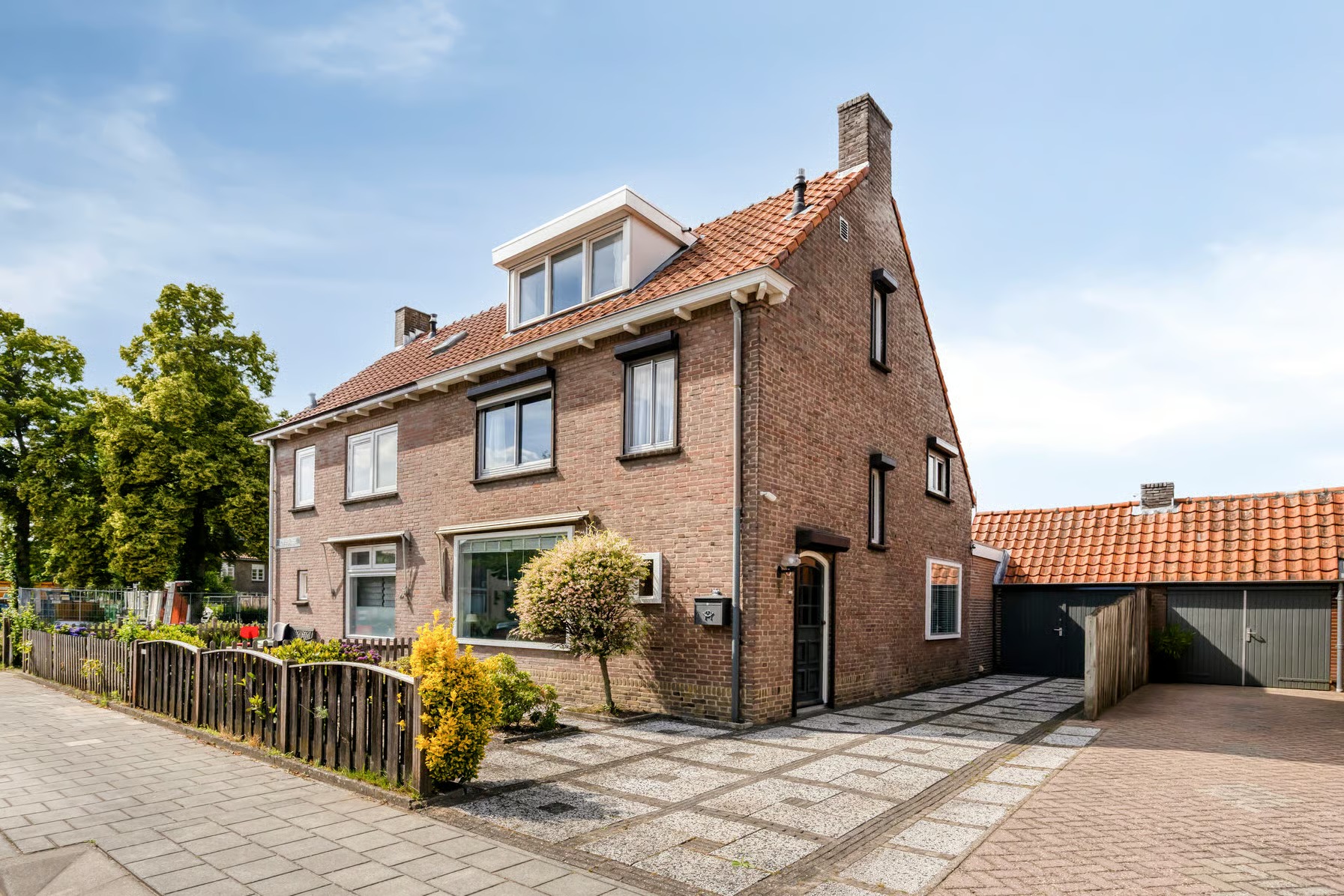 2-onder-1-kapwoning Ophoviusstraat 3 in Geldrop