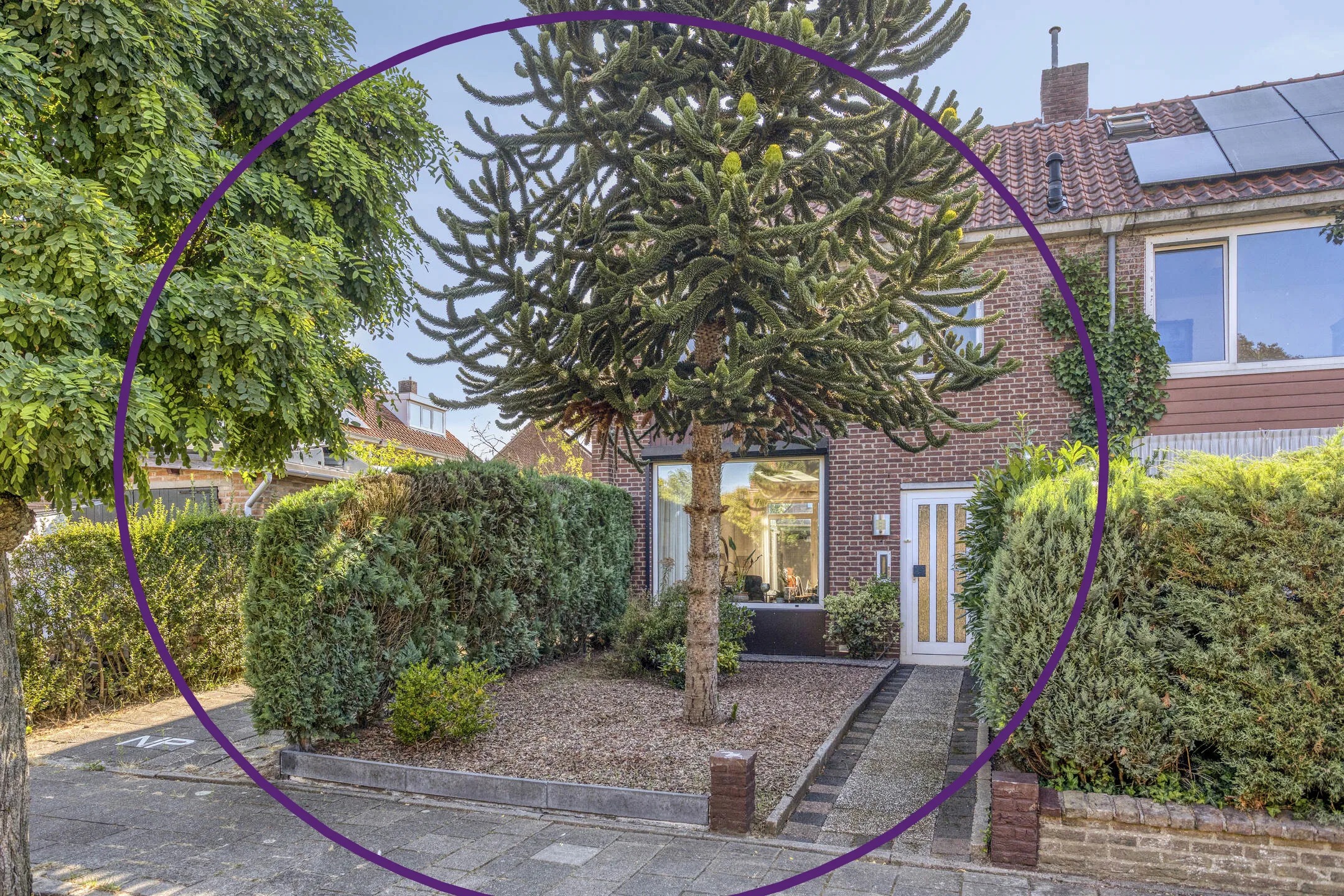Hoekwoning Pastoor Nevestraat 1 in Nijmegen