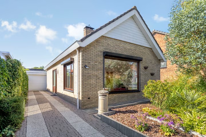 Vrijstaande woning (semi-bungalow) Ooststraat 30 in Nieuwerkerk