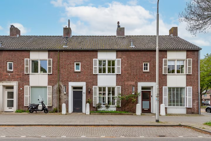 Tussenwoning Burgemeester van de Mortelplein 53 in Tilburg