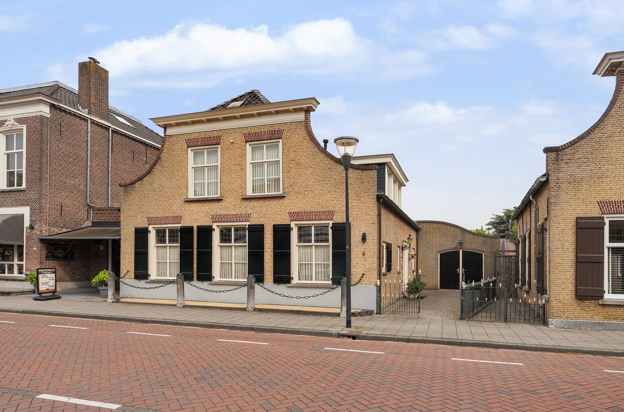 Geschakelde woning Kerkstraat 6 in Waspik