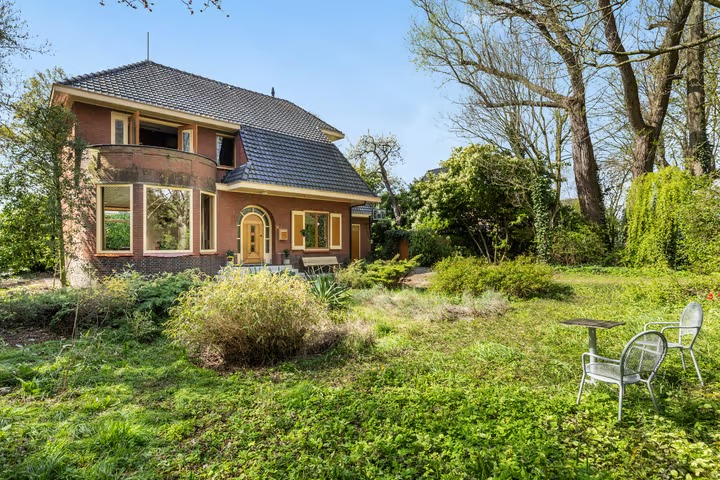 Vrijstaande woning Stationsweg 56 in Barendrecht