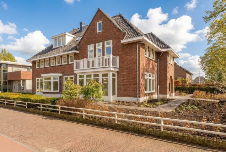 Benedenwoning De Ruyterstraat 1 a in Huizen