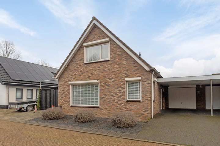 Geschakelde woning Jan Memlingstraat 6 in Axel