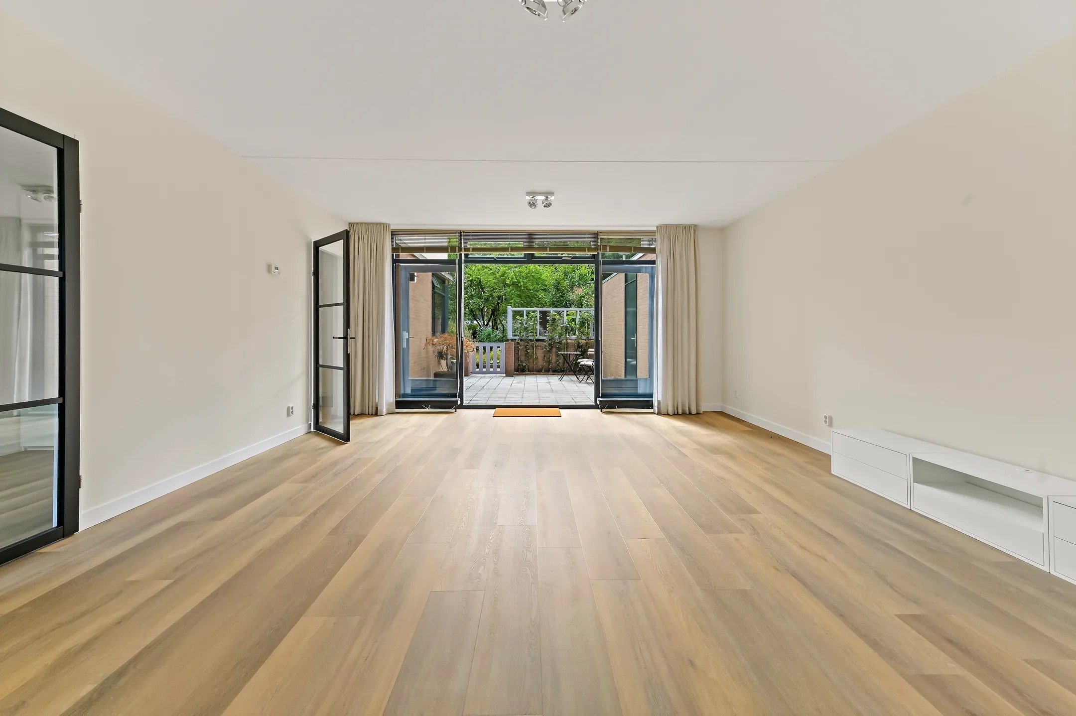 Hoekwoning Parkstraat 75 A in Den Haag