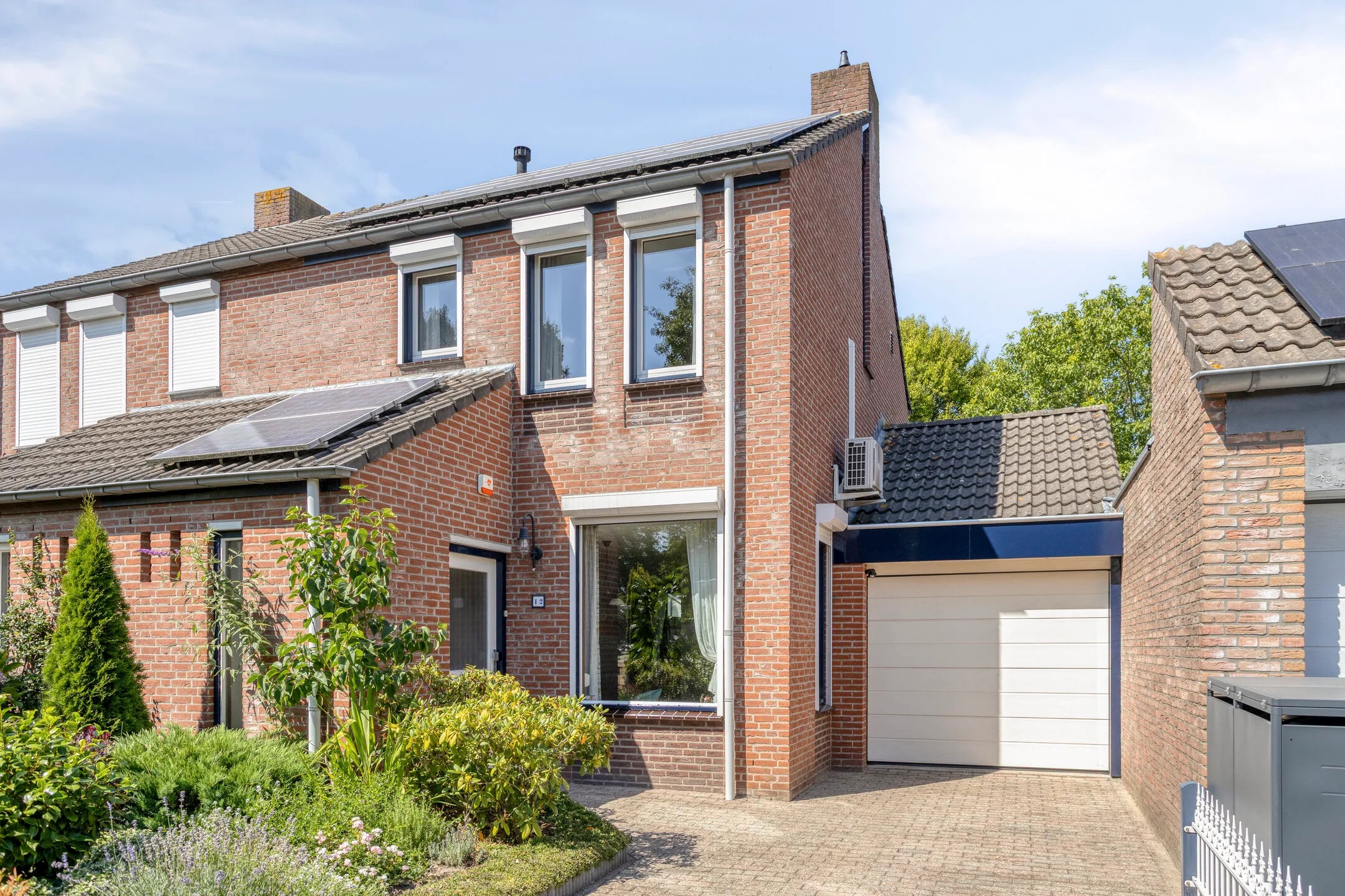 Geschakelde 2-onder-1-kapwoning Klutemansstraat 12 in Roggel