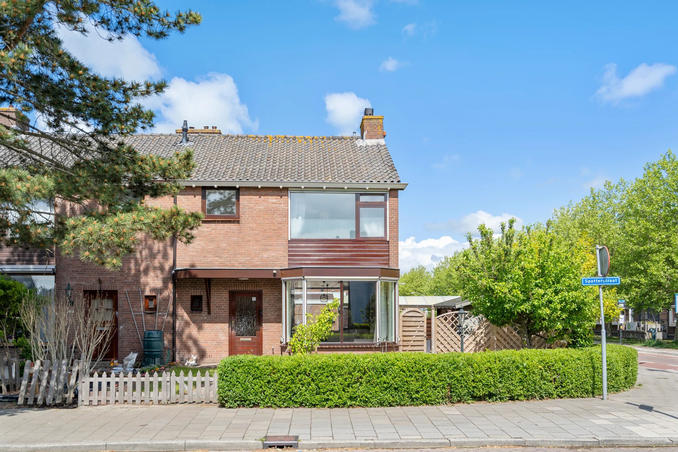 Hoekwoning Spatterstraat 2 in Wormer