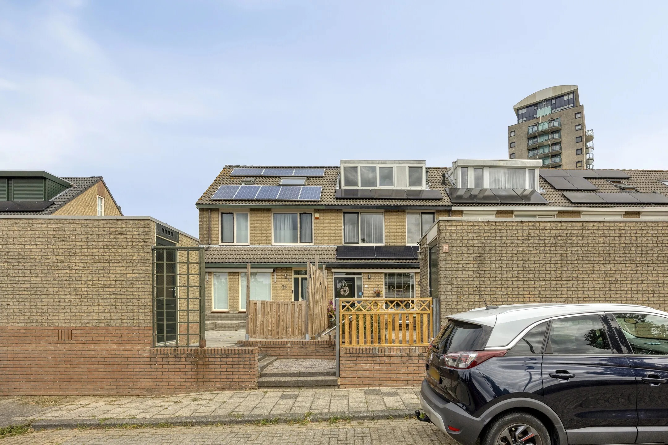 Tussenwoning Lekstraat 33 in Spijkenisse