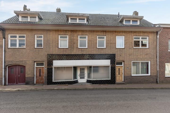 Tussenwoning Dorpsstraat 20 in Schinnen