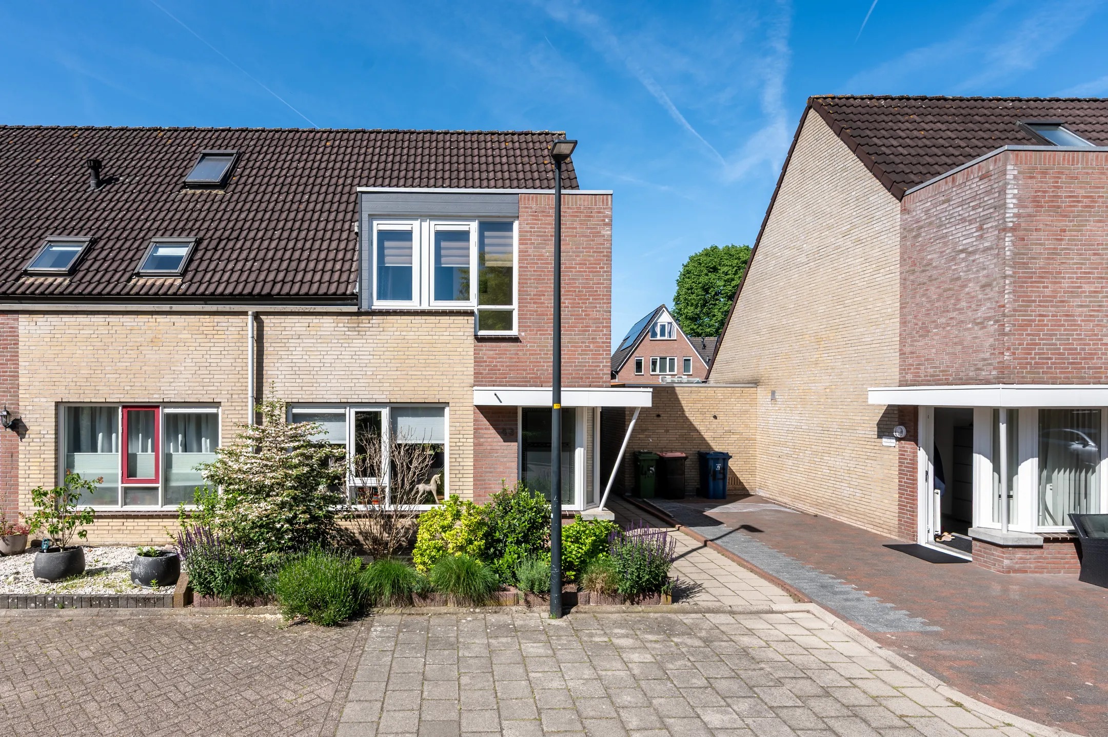 Hoekwoning Fitislaan 43 in Apeldoorn