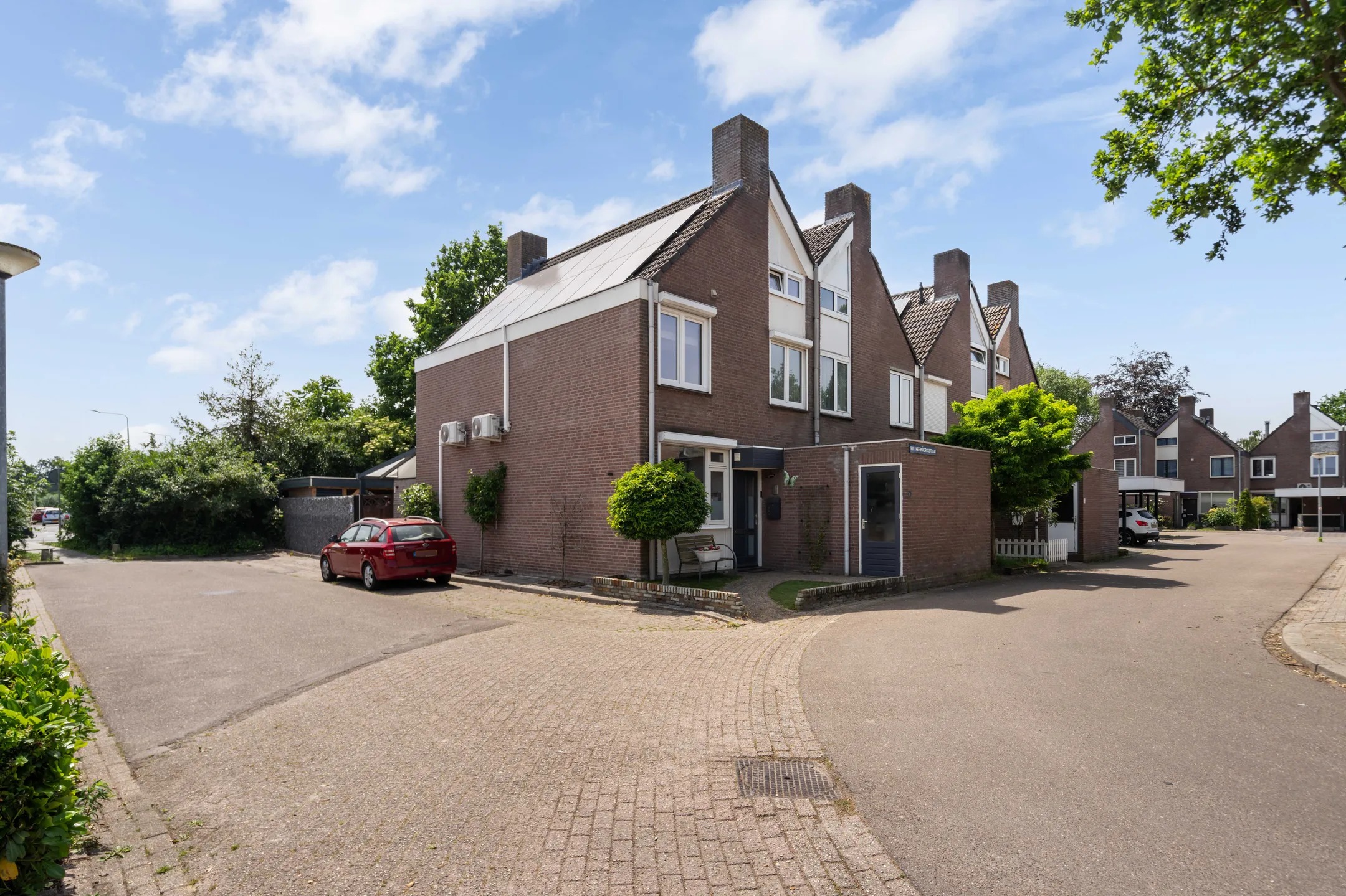 Hoekwoning Van Heemskerckstraat 1 in Weert