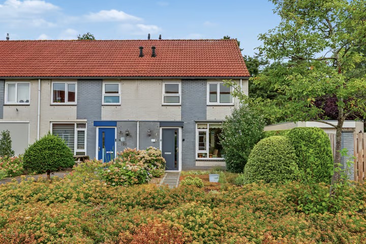 Hoekwoning Wielewaal 128 in Ermelo