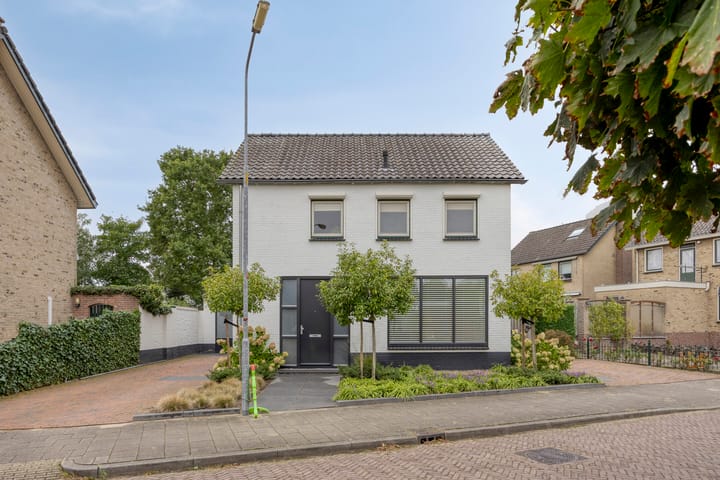 Eengezinswoning, vrijstaande woning Zwaluwstraat 2 in Wijchen