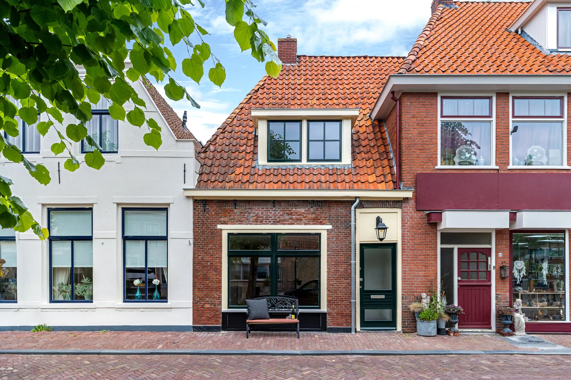 Tussenwoning Heerengracht 66 in Franeker