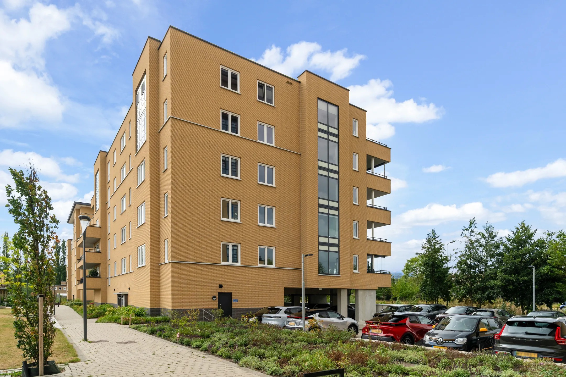 Portiekflat Heemraadstraat 122 in Rijswijk
